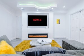 Interior - Nice Three Bedroom In Manchester (Manchester)