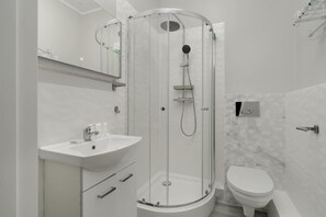 Shower, hair dryer, shampoo