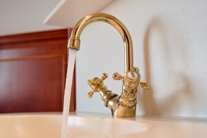 基础单人房 | 防过敏的被褥、免费 WiFi