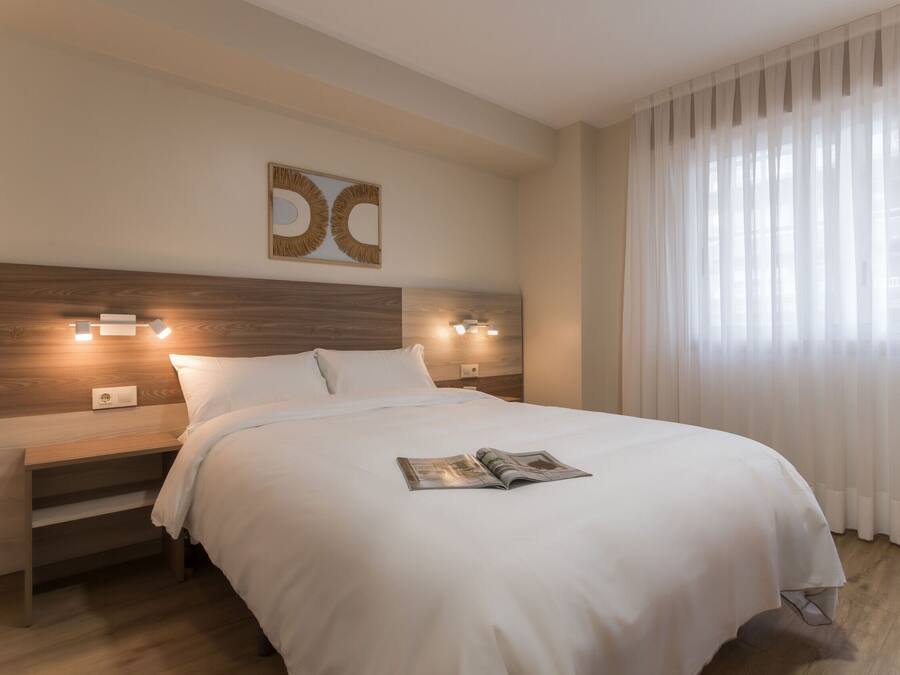 Apartamento, balcón | Tabla de planchar con plancha, cunas gratuitas, wifi gratis