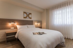 Apartamento, balcón | Tabla de planchar con plancha, cunas gratuitas, wifi gratis