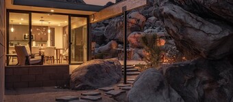 On the Rocks by Fieldtrip | 2 Min to Park Entrance