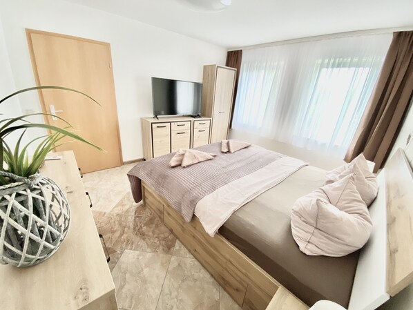 3 Schlafzimmer, Bügeleisen/Bügelbrett, WLAN, Bettwäsche