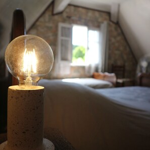 2 chambres, fer et planche à repasser, Wi-Fi, draps fournis