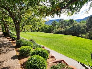 Property grounds - Cowboy Haven Condo Canyon Mesa Golf Resort - Coppe (Sedona)