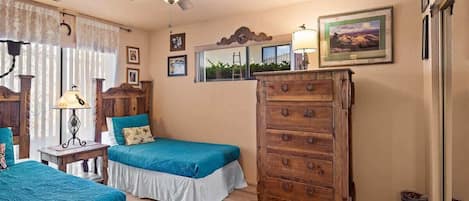 2 slaapkamers, een strijkplank/strijkijzer, gratis wifi, beddengoed