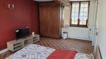 Suite, eigenes Bad, Gartenblick (La Marelle) | Bettwäsche