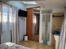 Classic Double Room, Private Bathroom (La Cache-Cache) | Bed sheets