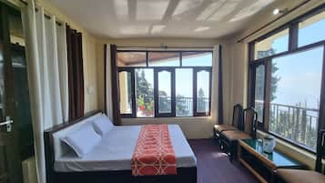 Family Quadruple Room | Iron/ironing board, free WiFi