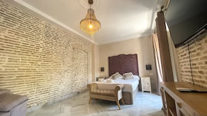 1 bedroom, premium bedding, down comforters, soundproofing