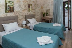 Ferienhaus, Raucher | 2 Schlafzimmer, Schreibtisch, schallisolierte Zimmer