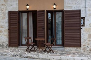 2 bedrooms, desk, soundproofing - Victoria s House Roustika (Rethymno)