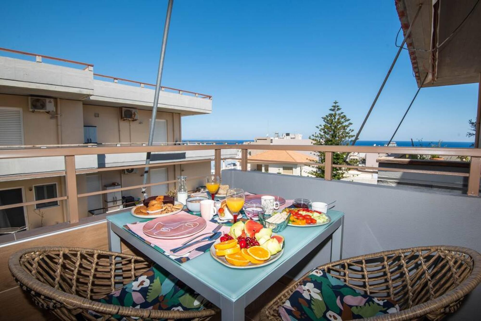 อพาร์ทเมนท์, สูบบุหรี่ได้ | 1 ห้องนอน, โต๊ะทำงาน