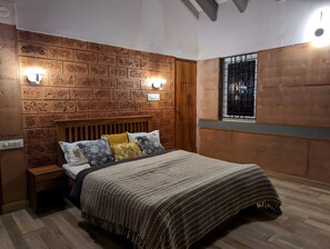 4 Schlafzimmer, Schreibtisch, Bügeleisen/Bügelbrett, kostenloses WLAN