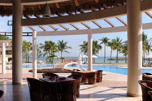 Villa 13E: B Nayar Beach Club Access Included!