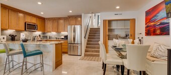 Ski in Ski out Modern Condo next to Stagecoach lift and lodge (SL416J)