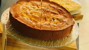 A variety of baked goods displayed on a buffet table. - Hotel Apogeo  (Rimini)