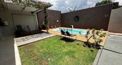 Casa/quarto Suíte e Varanda Gourmet com Piscina Privativo em Cuiabá