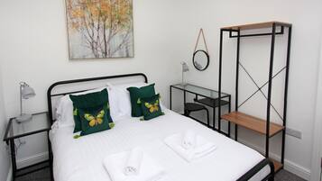 3 bedrooms, iron/ironing board, free WiFi
