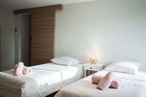 6 chambres, lit parapluie, Wi-Fi gratuit, draps fournis