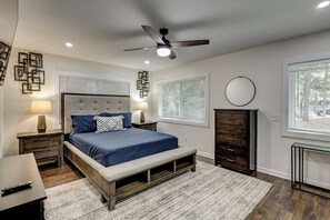 3 bedrooms, iron/ironing board, free WiFi, bed sheets - 1 Dove Street - New to Rental Market & Vrbo- 4 Minute walk to the Beach. (Hilton Head Island)