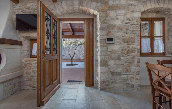 Interior - Heritage Villa Croc by Villas Guide (Bibali)