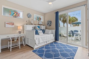 4 camere, una scrivania, ferro/asse da stiro, Wi-Fi