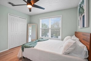 2 quartos, escrivaninha, ferros/tábuas de passar roupa, Wi-Fi