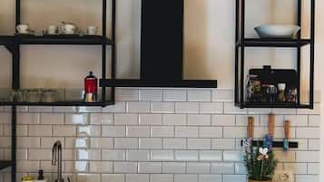 Frigorifero, lavastoviglie, macchina per tè/caffè, tostapane