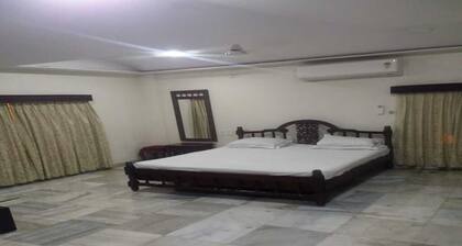 Rosewood Villa A Spacious 5-bedroom villa in delightful Vijayawada
