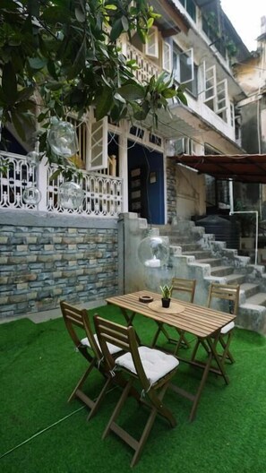 Terrace/patio - GoSolo Stays (Mumbai)