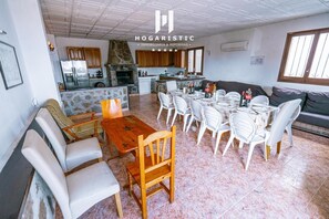 Dining - Finca Oasis a 10 Min. Port Aventura, Aquopolis, Salou, Tarragona, Reus (CT)