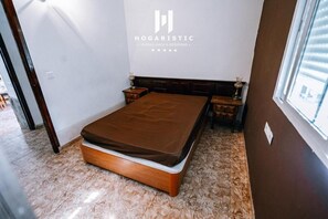 6 bedrooms, WiFi, bed sheets