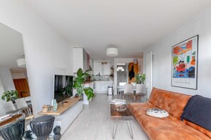 Lägenhet Basic | Eget kök | Ugn, spishäll, vattenkokare och brödrost