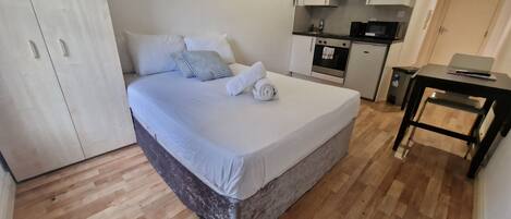 1 sovrum, strykjärn/strykbräda, wi-fi och sängkläder