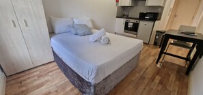 1 Schlafzimmer, Bügeleisen/Bügelbrett, WLAN, Bettwäsche