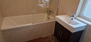 Handtücher, Seife, Toilettenpapier