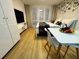 1 bedroom, free WiFi, bed sheets