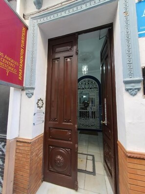 Exterior - Apartamentos Los Ángeles (Seville)