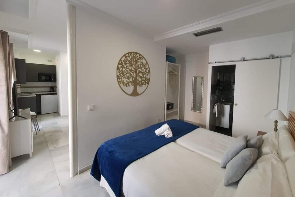 In-room safe, iron/ironing board, free WiFi