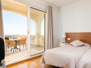 4 Schlafzimmer, Bügeleisen/Bügelbrett, WLAN, Bettwäsche