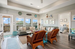 Casa, 3 habitaciones | Zona de estar | Servicios de streaming