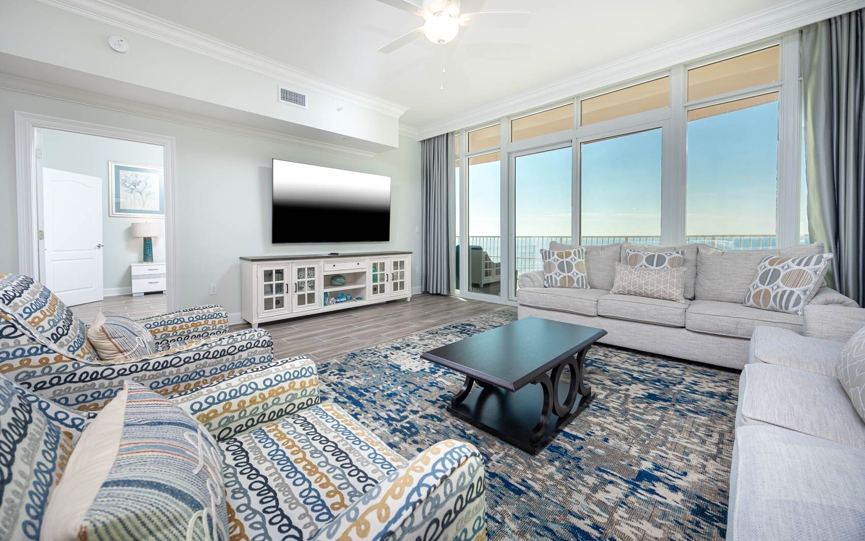 Condo, 4 Bedrooms | Living area