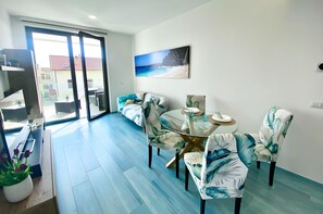 Smart TV - Mare Dentro - Modern Apartment with Terrace for Families Near the Beach (Torre Grande)