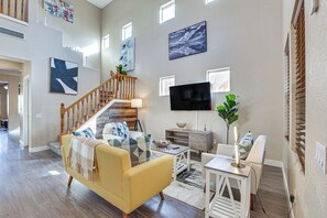 House (4 Bedrooms) | Interior - Family-friendly Phoenix Home: 5 Mi to Westgate! (Phoenix)