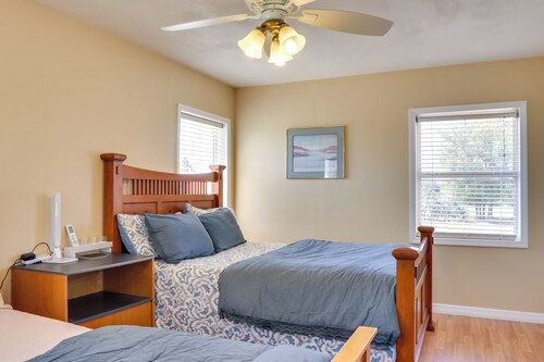 Sunny Florida Getaway w/ Patio, Near Disney World!