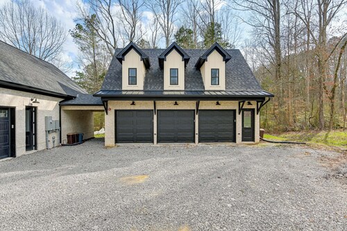 Bright Kingston Springs Home < 22 Mi to Nashville