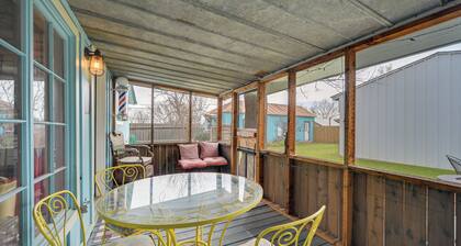 Retro Retreat in Llano w/ Screened Porch!