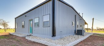 4 Mi to Whitney Lake: Home on 30 Acres!