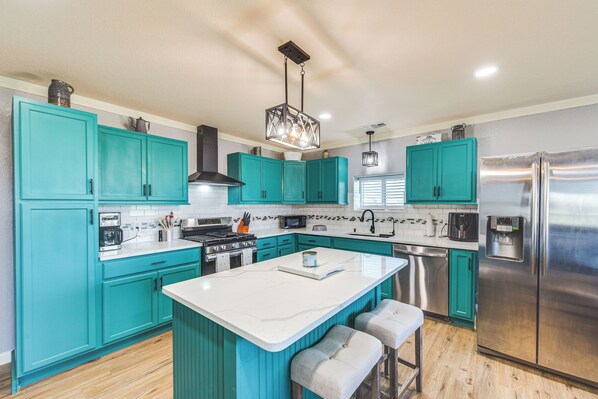 House (4 Bedrooms) | Interior